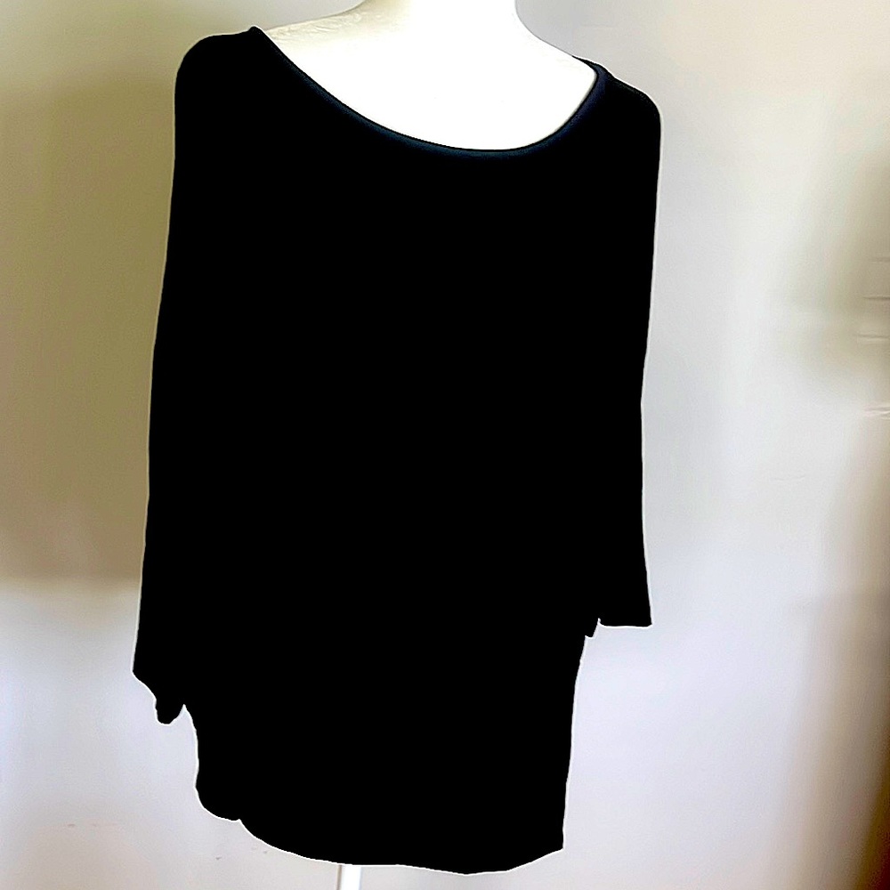 Chico’s cold shoulder black top size 2